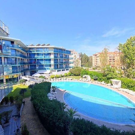 Large Apartment In Σάνι Μπιτς Εξωτερικό φωτογραφία