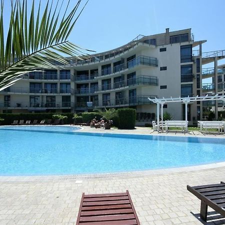Large Apartment In Σάνι Μπιτς Εξωτερικό φωτογραφία