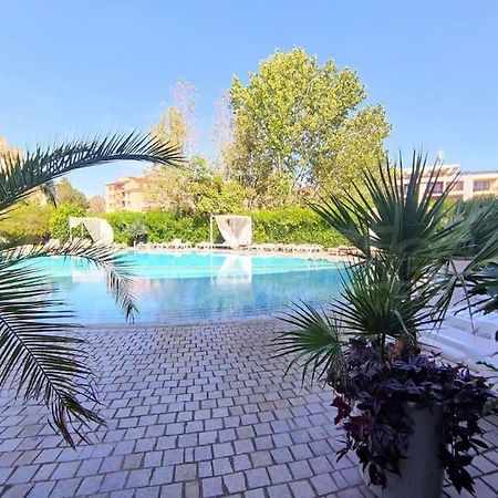 Large Apartment In Σάνι Μπιτς Εξωτερικό φωτογραφία