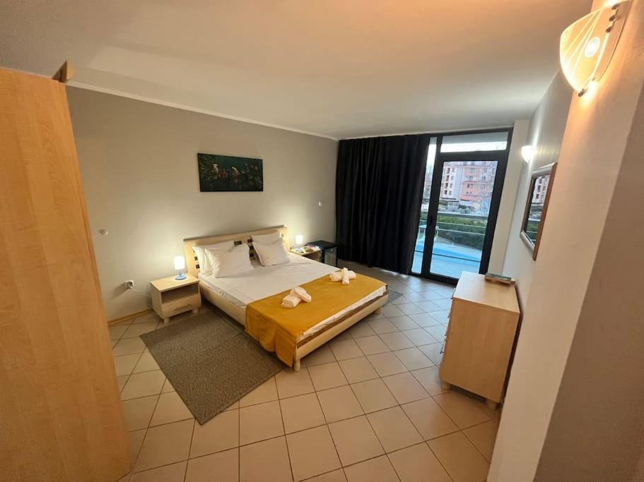 Large Apartment In Σάνι Μπιτς Εξωτερικό φωτογραφία