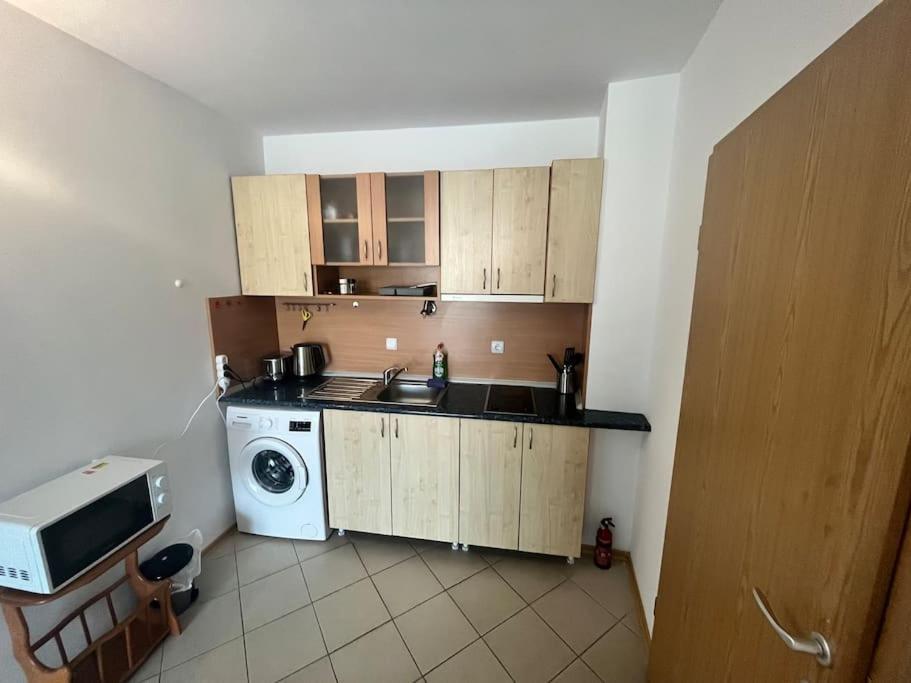 Large Apartment In Σάνι Μπιτς Εξωτερικό φωτογραφία